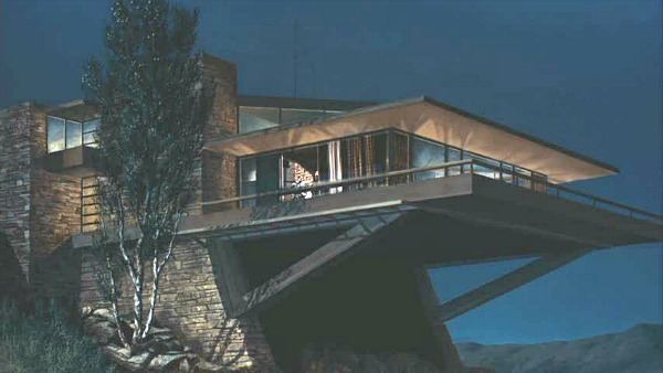 A Mouse in the House movie scenes The cool Modernist house perched on the peak of Mt Rushmore is what a lot of us remember most about the movie right I ve gotten a lot of requests for 