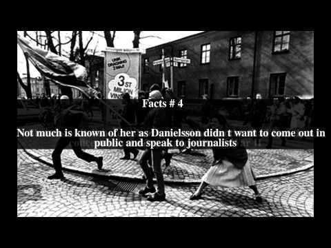 A Woman Hitting a Neo-Nazi With Her Handbag A Woman Hitting a NeoNazi With Her Handbag Top 6 Facts YouTube
