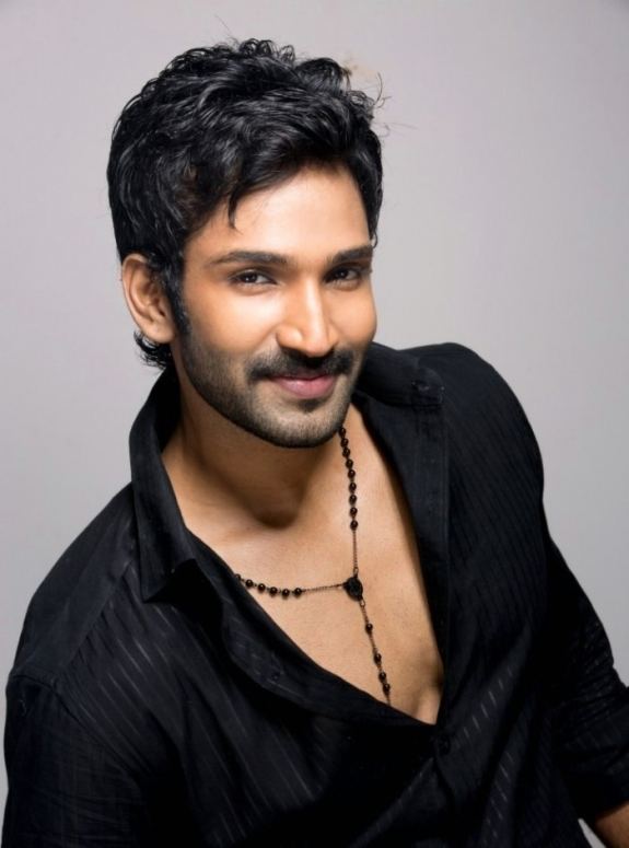 Aadhi (actor) Aadhi Profile Picture BioBody SizeMeasurments Hot Starz