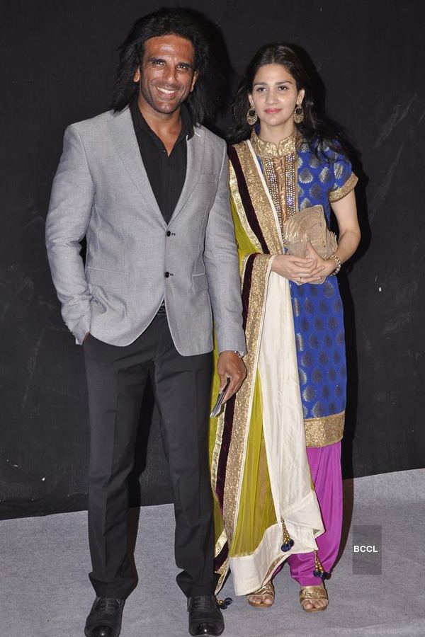 Aarav Chowdhary Arav Choudhary with his wife during the Star Parivaar Awards in