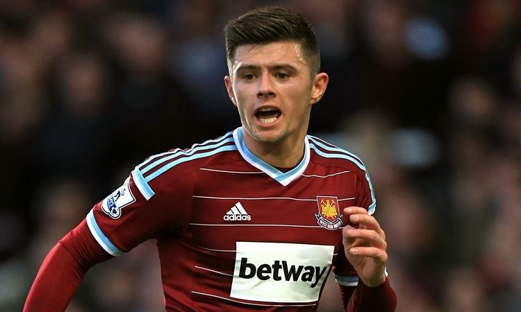 Aaron Cresswell Aaron Cresswell happy to sign fiveyear deal with West Ham