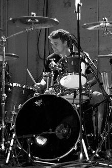 Aaron Harris (drummer) Aaron Harris drummer Wikipedia the free encyclopedia