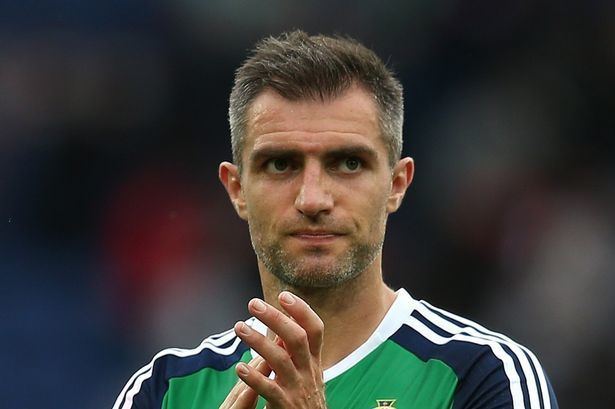 Aaron Hughes Northern Irelands Aaron Hughes moves to Kerala Blasters Belfast Live