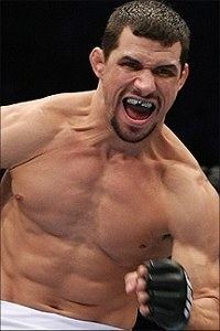 Aaron Simpson www1cdnsherdogcomimagecrop200300imagesfi