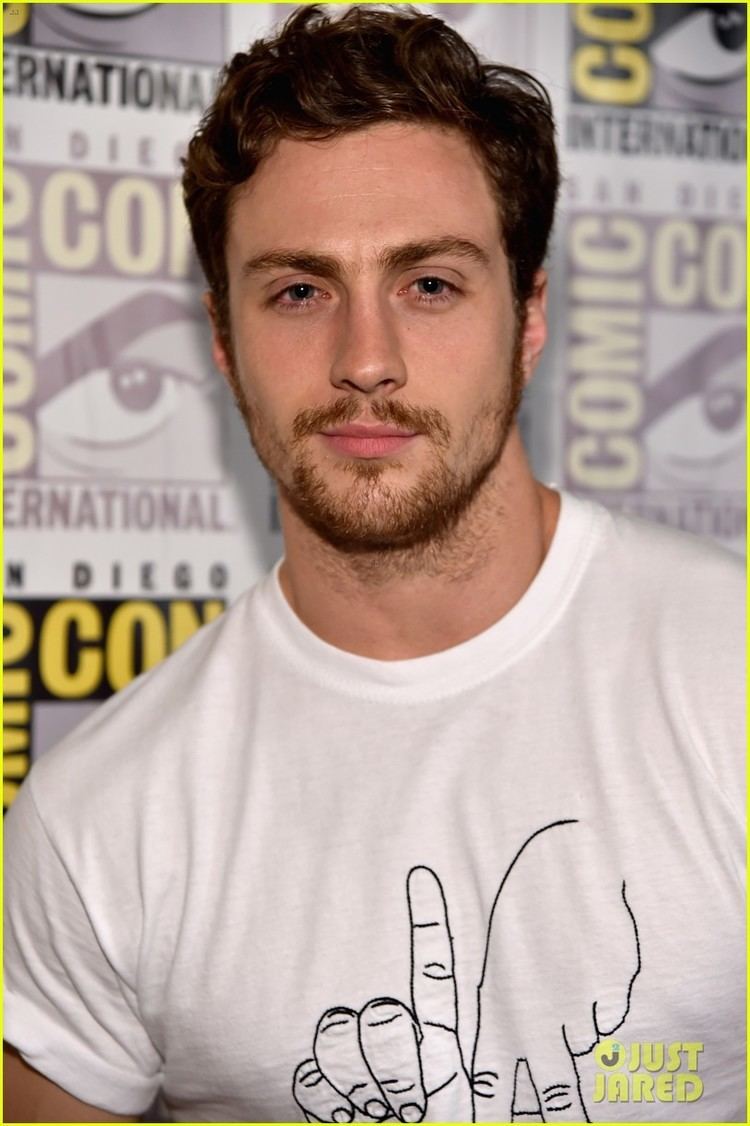 Aaron Taylor-Johnson Chris Evans amp Aaron TaylorJohnson Get Touchy Feely at