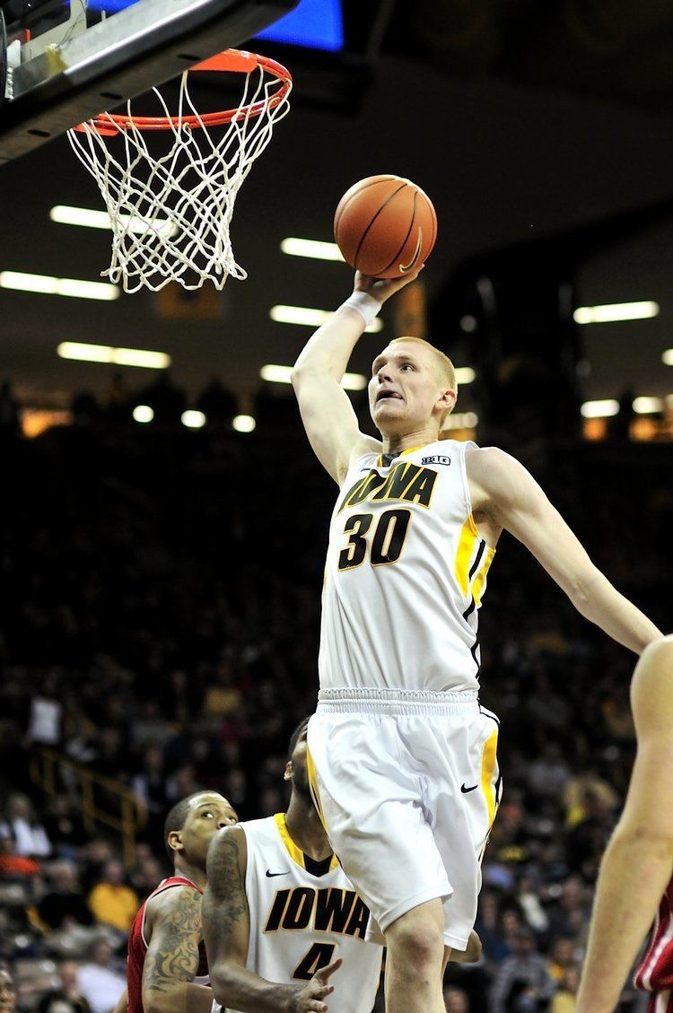 Aaron White (basketball) Strongsville High School grad Aaron White shining for