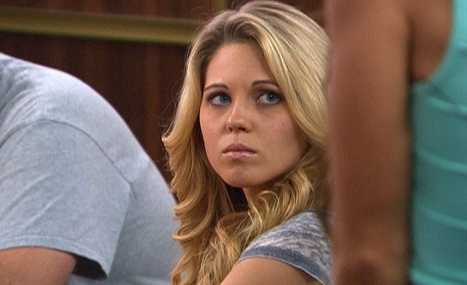 Aaryn Gries Aaryn Gries Racist Comments Defended By Her Mother