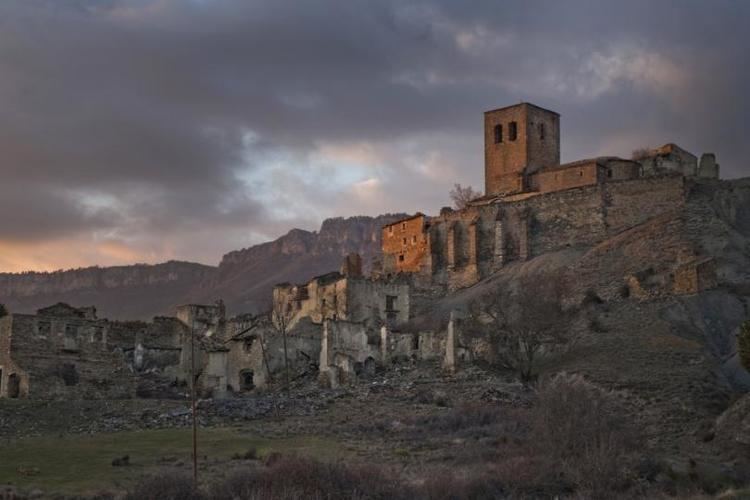 Abandoned village Travel to Esco An Abandoned Village In Spain PHOTOS
