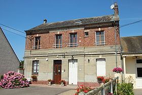 Abbeville-Saint-Lucien httpsuploadwikimediaorgwikipediacommonsthu