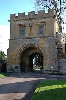 Abbey Gatehouse, Tewkesbury httpsuploadwikimediaorgwikipediacommonsthu