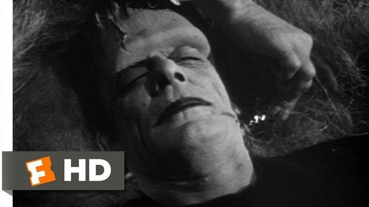 Abbott and Costello Meet Frankenstein movie scenes Dracula Wakes Frankenstein Scene Abbott and Costello Meet Frankenstein Movie 1948 HD