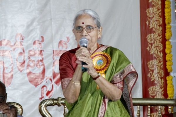 Abburi Chayadevi Smt Abburi Chaya Devi2011Sree Ramanavami Prathibha Puraskaram
