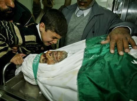 Abdel Aziz al-Rantisi Volcano of revenge39 call as Hamas leader buried