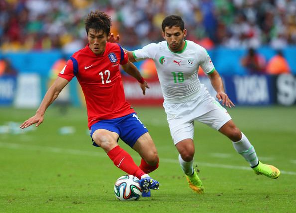 Abdelmoumene Djabou Lee Yong and Abdelmoumene Djabou Photos Korea Republic v