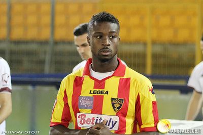 Abdou Doumbia Addio Doumbia il Parma lo cede al Lecce a titolo