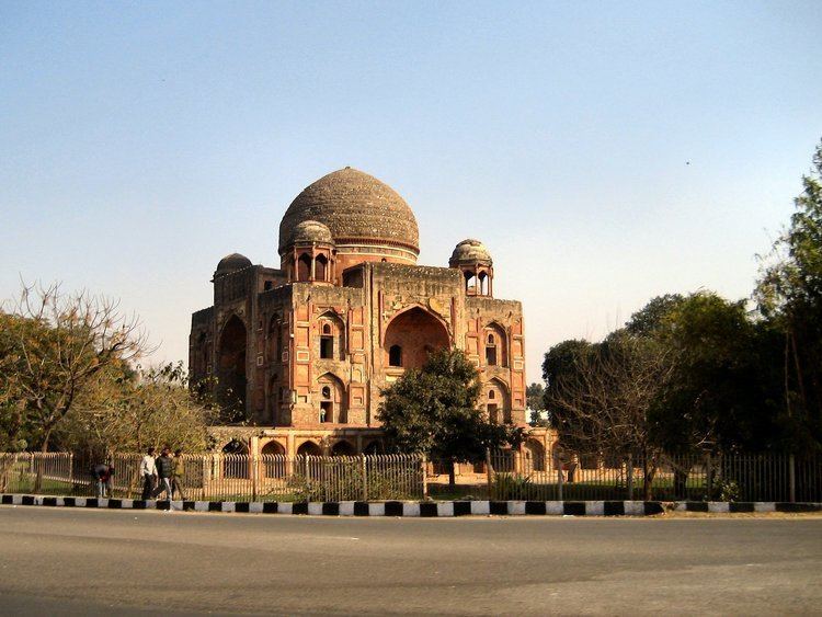 Abdul Rahim Khan-I-Khana FileTomb of Abdul Rahim KhanIKhana Delhijpg