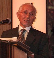 Abdul Taib Mahmud httpsuploadwikimediaorgwikipediacommonsthu
