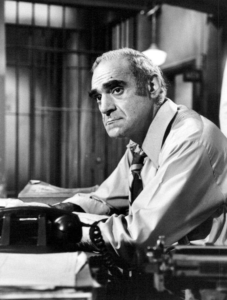 Abe Vigoda FileAbe Vigoda Fish Barney Miller 1977JPG Wikimedia