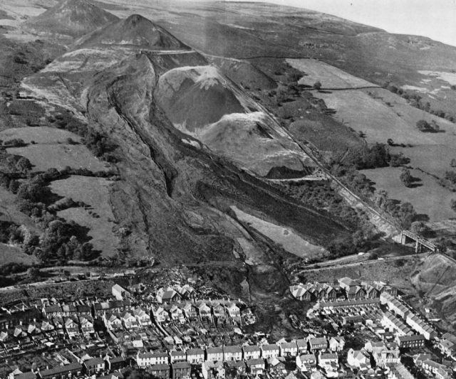 Aberfan disaster The Aberfan Disaster a simple guide to what happened The