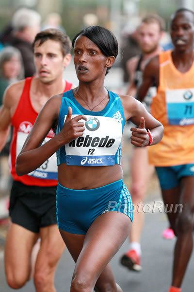 Aberu Kebede Mark Kiptoo and Aberu Kebede win Frankfurt Marathon