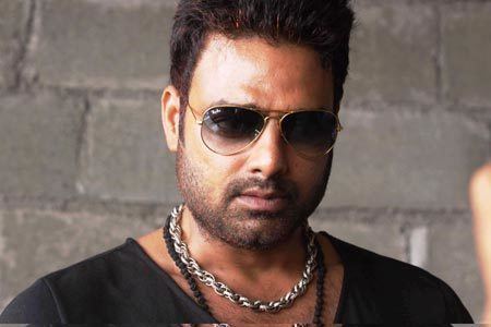 Abhimanyu Singh Abhimanyu Singh denies rift with RGV bollywood news