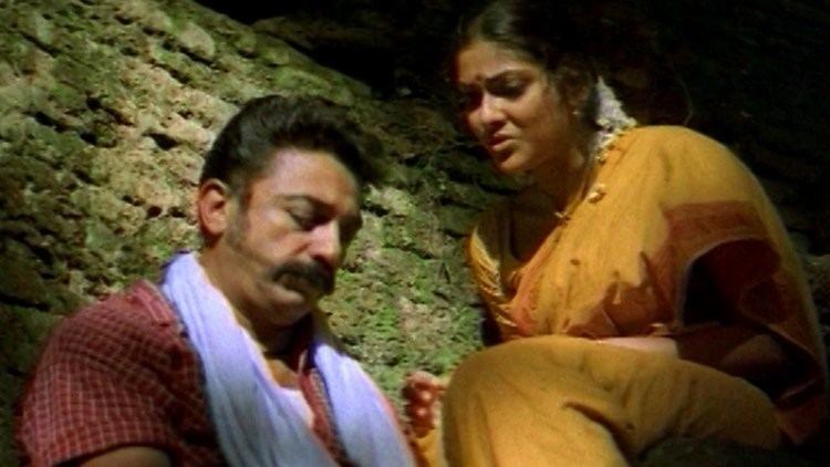 Abhirami (film) movie scenes Pothuraju Movie Kamal Haasan Abhirami Emotional Love Scene Kamal Haasan Abhirami