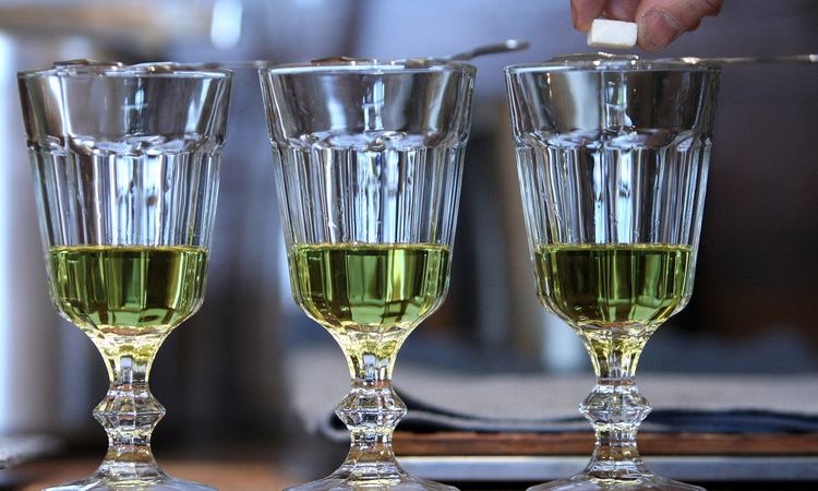 Absinthe Does absinthe really cause hallucinations HowStuffWorks