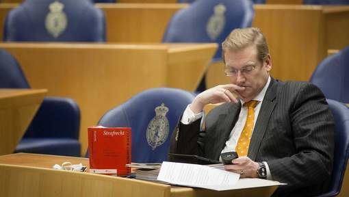 Ad van der Steur Van der Steur niet eerste keus voor ministerplek ADnl