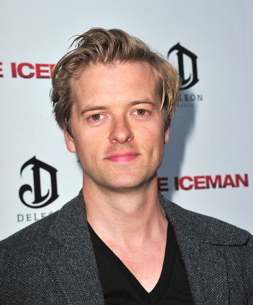 Adam Campbell (actor) Adam Campbell Photos Arrivals at 39The Iceman39 Premiere