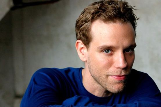 Adam Pascal Stage Door Dish Adam Pascal on returning to Broadway in