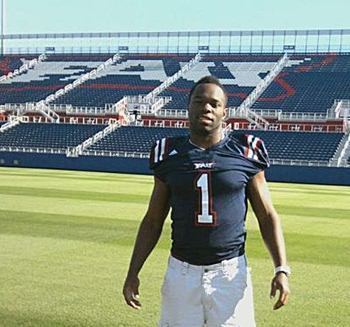 Adarius Glanton Linebacker Adarius Glanton signs with FAU