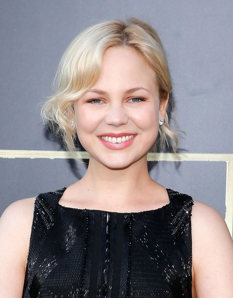 Adelaide Clemens Adelaide Clemens Style Fashion amp Looks StyleBistro