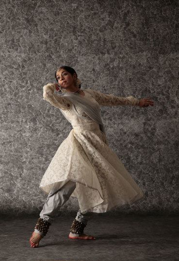 Aditi Mangaldas classical kathak aditi mangaldas dance company