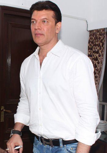 Aditya Pancholi Aditya Pancholi Wiki reveal Height Weight Age Family Info