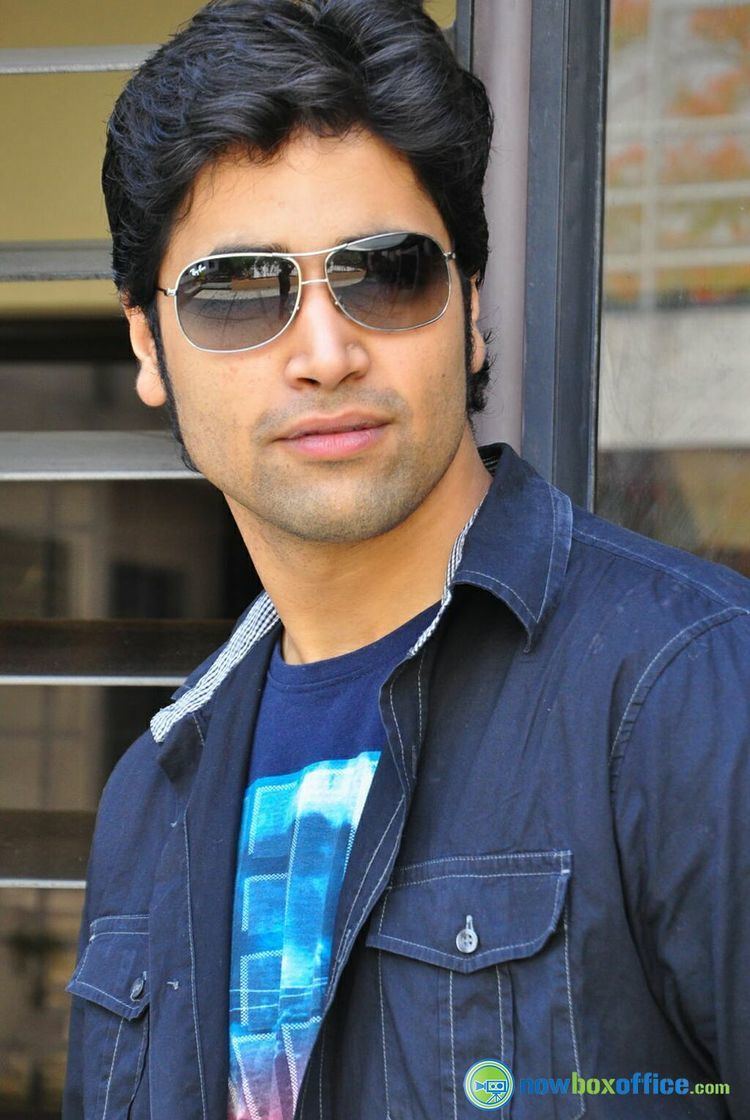 Adivi Sesh Adivi Sesh Actor Photos Adavi Sesh in Kiss Pressmeet