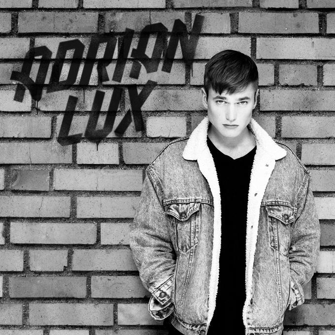 Adrian Lux ADRIAN LUX le Malaysiale Malaysia