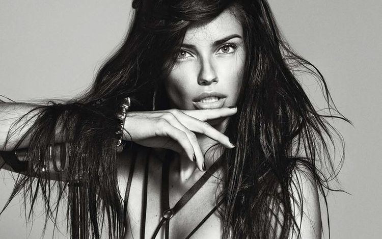 Adriana Lima Adriana Lima Fashion Model Models Photos Editorials Latest