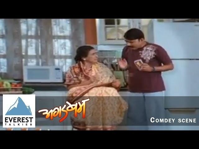 Agadbam movie scenes  Usha Nadkarni s Emotionally Blackmails Makrand Anaspure Agadbam Comedy Scenes YouTube
