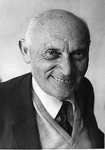 Aharon Shulov httpsuploadwikimediaorgwikipediacommonsthu