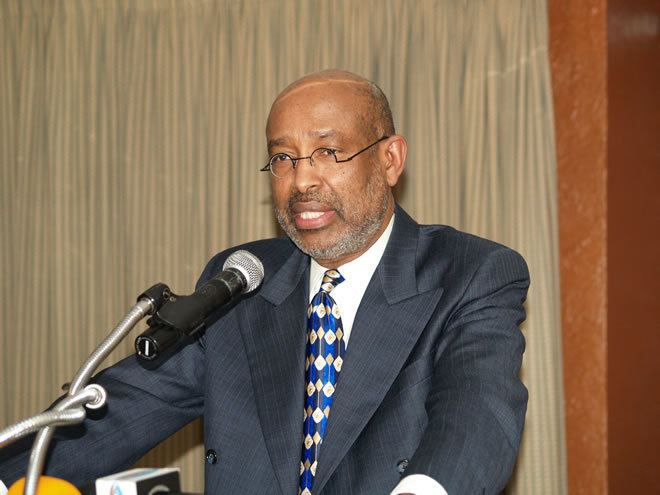 Ahmed Ismail Samatar Ismail Samatar Oo Sheegey inuu Siyaasada Somaliland Kusoo
