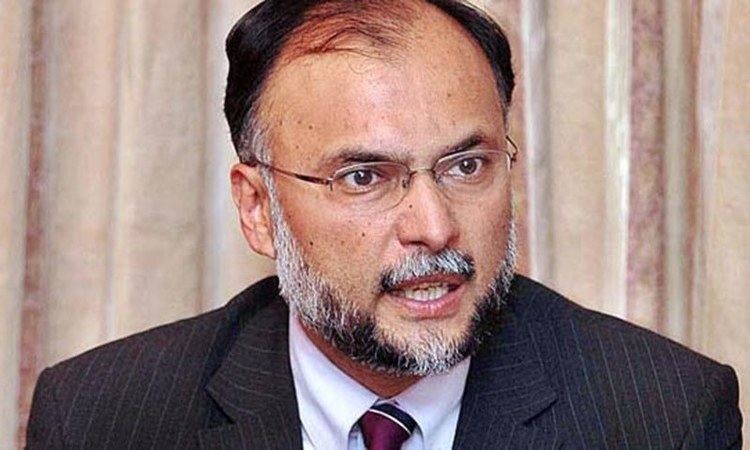 Ahsan Iqbal Political instability following Panama verdict cost country 14bn