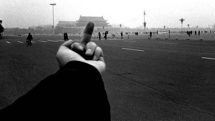 Ai Weiwei: Never Sorry Ai Weiwei Never Sorry Movie Review Trailer Pictures News