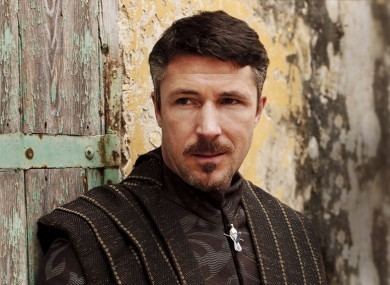 Aidan Gillen People are VERY confused by Aiden Gillens everchanging accent in