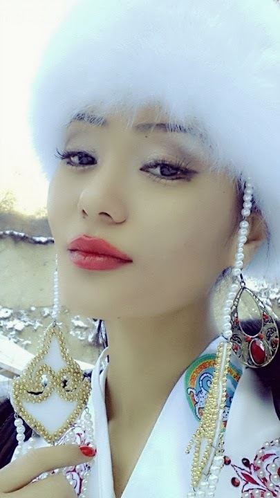 Aiday Isaeva O Universo dos concursos Miss Kazakhstan Universe 2014