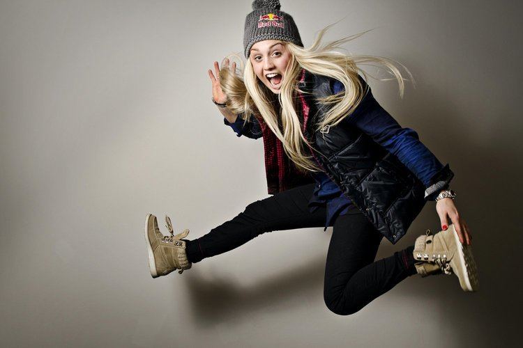 Aimee Fuller Full On The Aimee Fuller Snowboard Series Ep3 Video