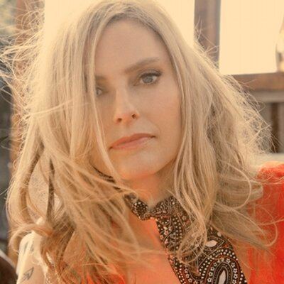 Aimee Mann httpspbstwimgcomprofileimages25697115740w