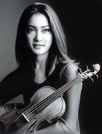 Akiko Suwanai Akiko Suwanai Violin Short Biography