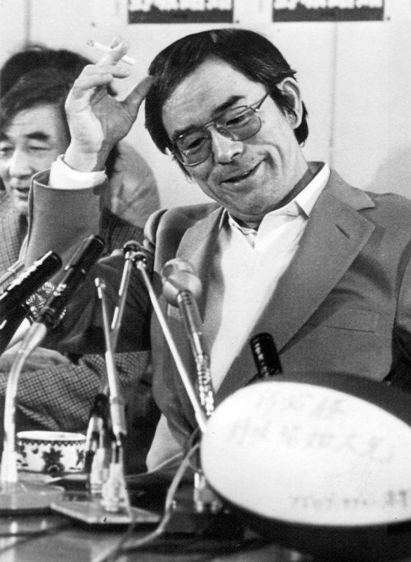 Akiyuki Nosaka Singer author and activist Akiyuki Nosaka dies The Mainichi
