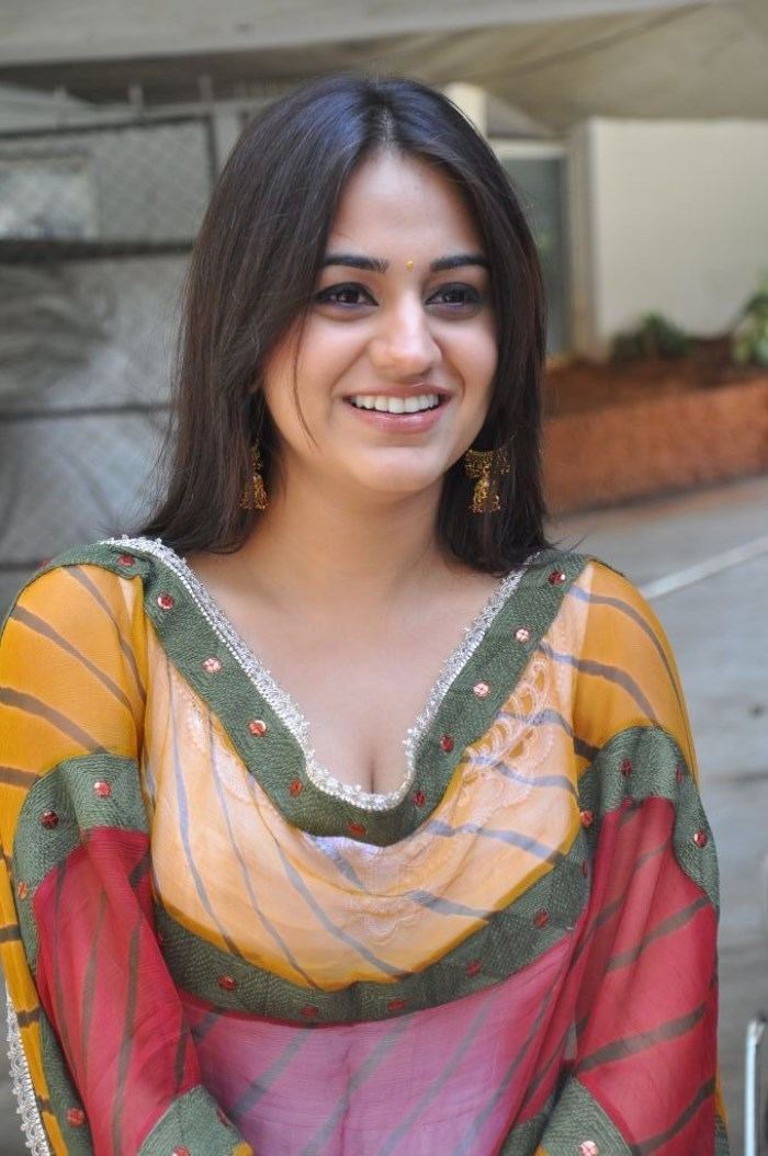 Aksha Pardasany Picture 428438 Actress Aksha Pardasany New Images in