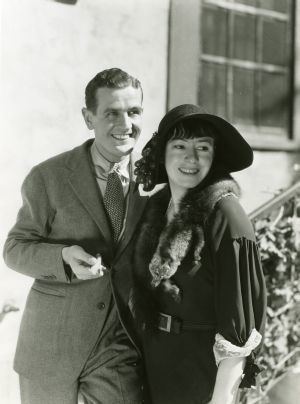 Alan Campbell (screenwriter) Dorothy husband Alan Campbell on the Paramount lot in 1935 Both